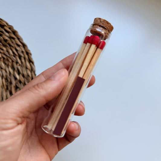 Cerillas para velas · Bote de vidrio y corcho